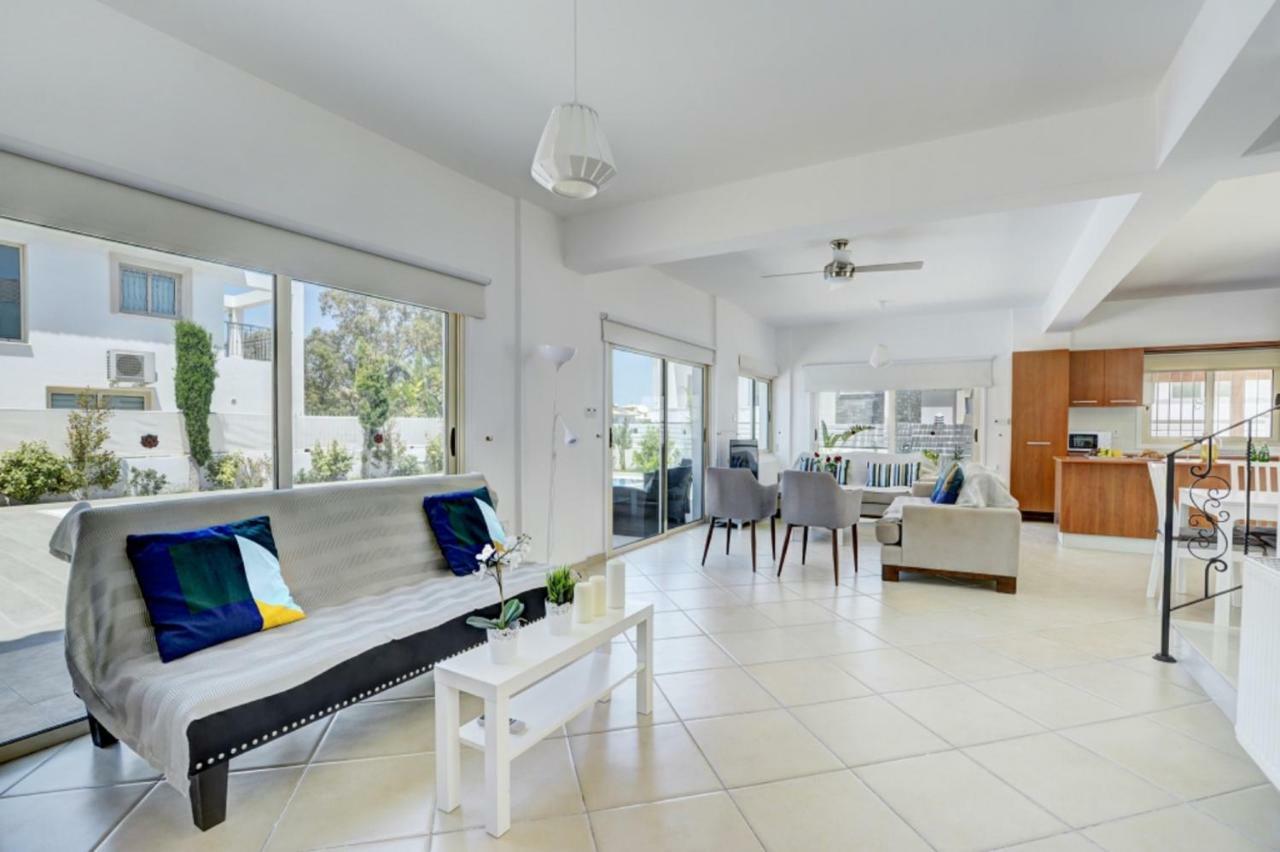 Blue Sea Villa Protaras Luaran gambar